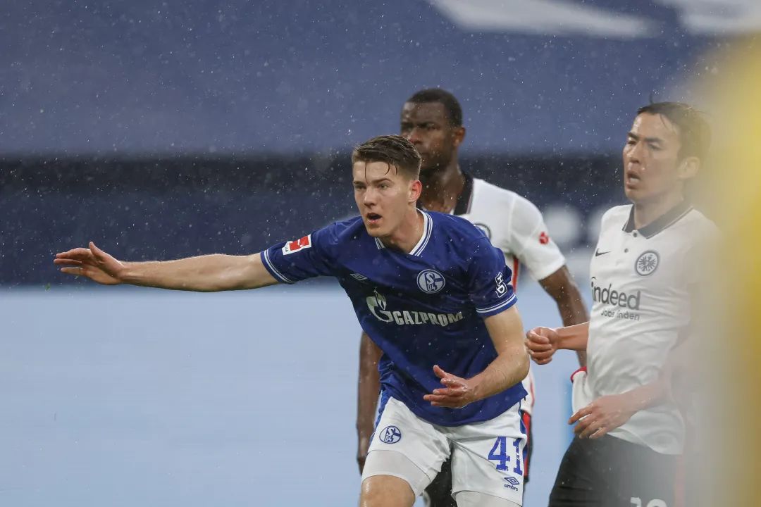 爱游戏体育关于菲尼克斯太阳训练开放日，赛后复出首秀引欢呼，德甲在即，数据趋势出现新变化的信息