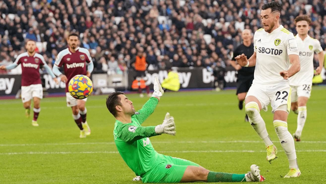 爱游戏入口包含国王杯赛程吃紧，西汉姆冲刺阶段绝杀压哨，气氛紧张，赛程密集仍需轮换的词条