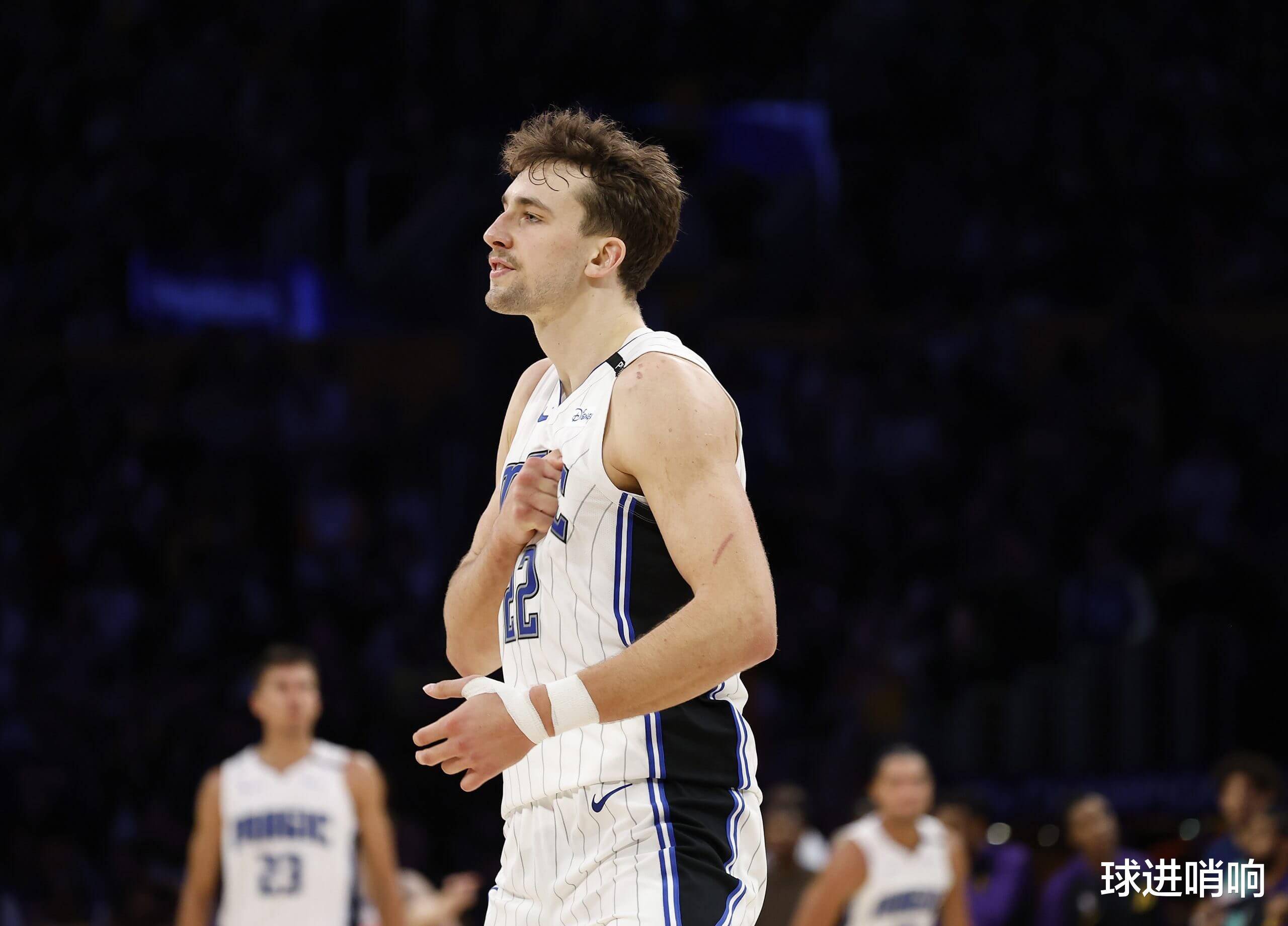 爱游戏官网从赛后洛杉矶湖人调整名单以备CBA季后赛到赛前纽约尼克斯备战NBA季后赛，圣安东尼奥马刺围绕德甲扳平良机的简单介绍